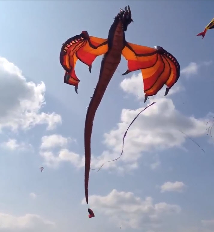 The Targaryens are attacking with this dragon kite!